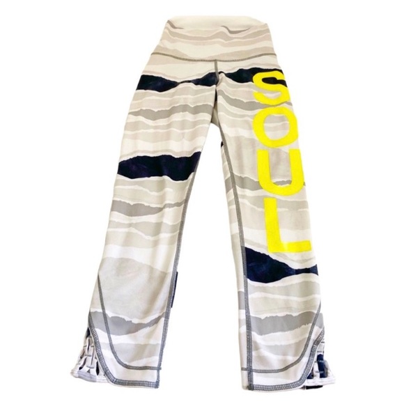 Lululemon Soulcycle Multicolor True Self Bleacher Stripe Crop Leggings, Size 0* - Picture 3 of 12